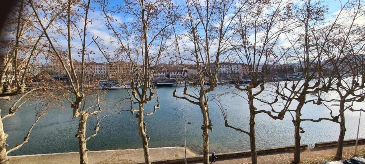 Porte Du Vieux Lyon, Vue Sur La Saone Exteriör bild