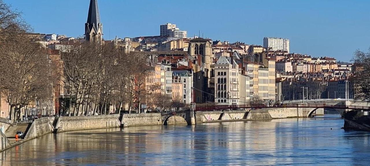 Porte Du Vieux Lyon, Vue Sur La Saone Exteriör bild